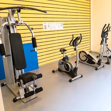 Zuendholzfabrik Hostel *